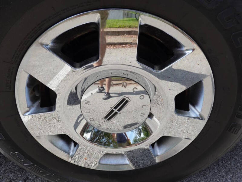 2005 Lincoln Navigator Luxury