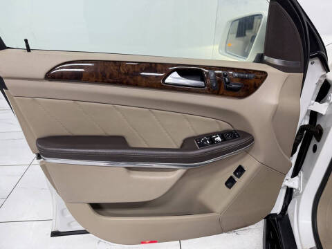 2013 Mercedes-Benz GL-Class GL 550 4MATIC