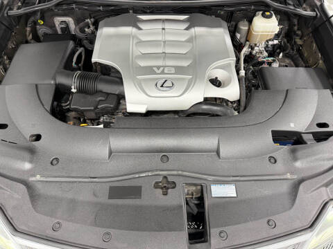 2019 Lexus LX 570 Three-Row
