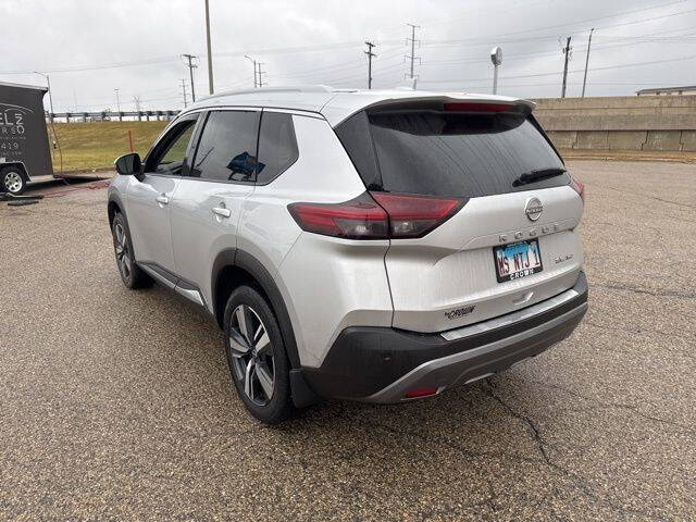 2022 Nissan Rogue SL