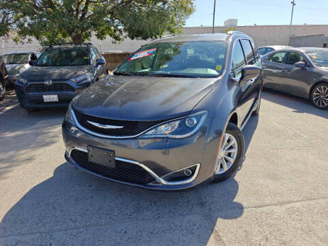 2019 Chrysler Pacifica Touring L