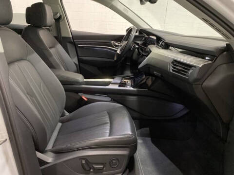 2024 Audi Q8 e-tron quattro Premium Plus