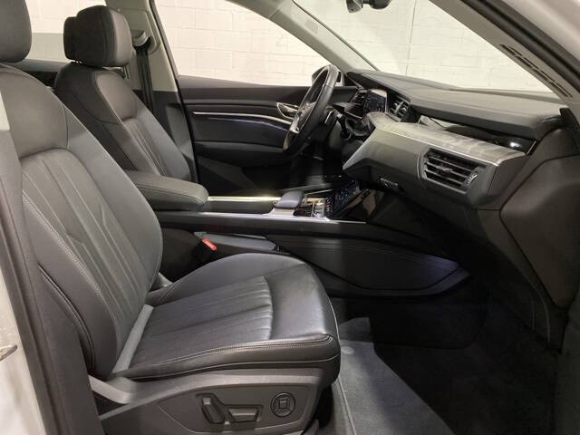 2024 Audi Q8 e-tron quattro Premium Plus