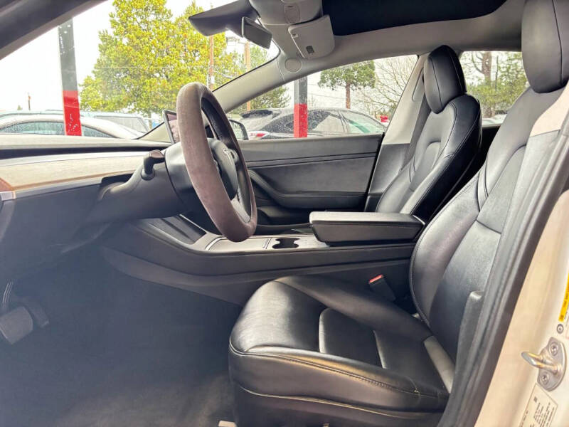 2021 Tesla Model 3 Standard Range Plus