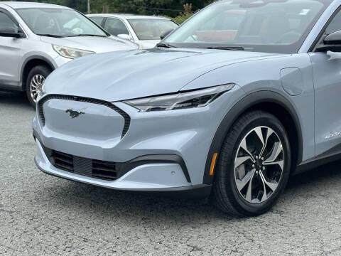2025 Ford Mustang Mach-E Select