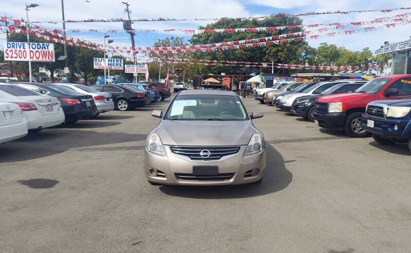2012 Nissan Altima for sale at EXPRESS CREDIT MOTORS in San Jose CA