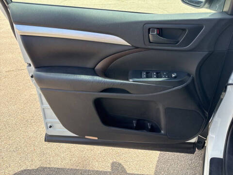2019 Toyota Highlander LE Plus