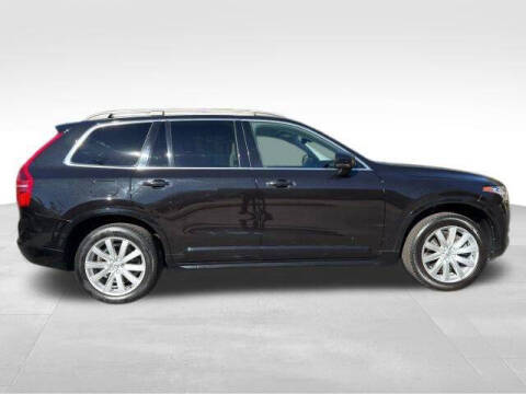 2018 Volvo XC90 T6 Momentum