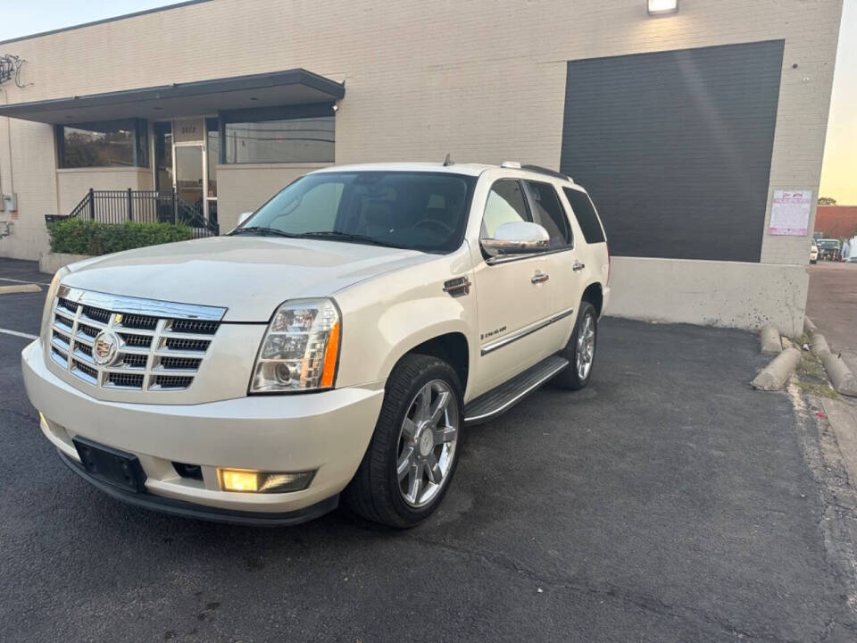 2008 Cadillac Escalade for sale at Sarenco Auto Inc in Dallas, TX