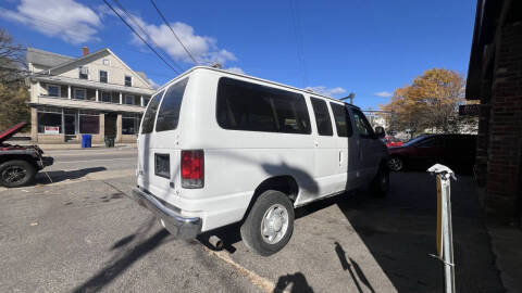 2005 Ford E-Series E-350 SD XLT