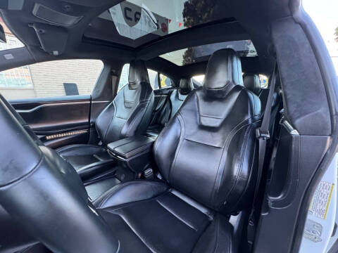 2016 Tesla Model S 75D