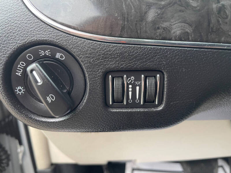 2012 Chrysler Town and Country Touring-L