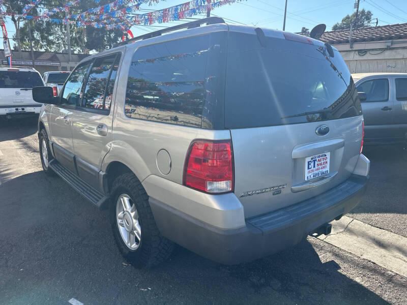 2005 Ford Expedition XLT photo 4