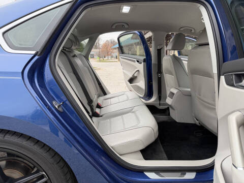 2017 Volkswagen Passat 1.8T R-Line