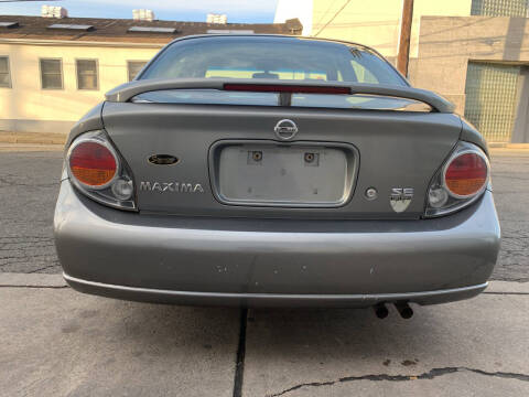 2003 Nissan Maxima SE