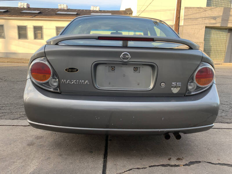 2003 Nissan Maxima SE
