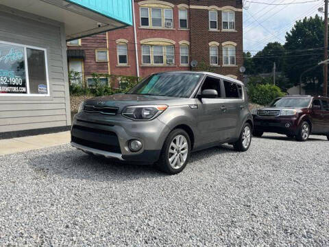 2017 Kia Soul +