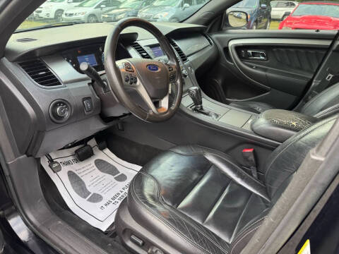 2016 Ford Taurus SEL