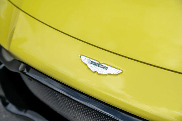 2019 Aston Martin Vantage 35