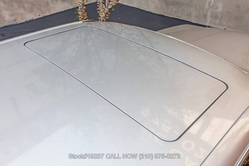 1989 Mercedes-Benz 560-Class 560 SL