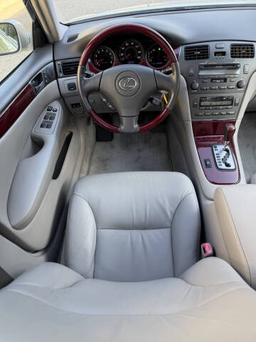 2004 Lexus ES 330