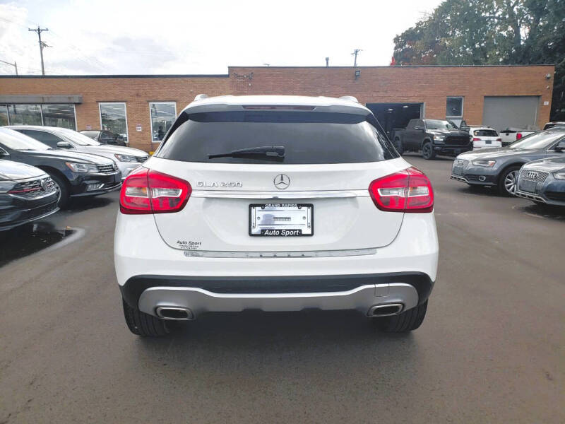 2019 Mercedes-Benz GLA-Class GLA250 photo 7