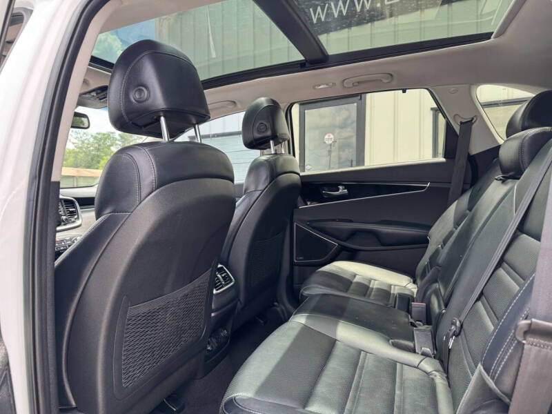 2017 Kia Sorento SX Limited V6