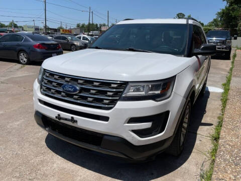 2017 Ford Explorer for sale at Sam's Auto Sales in Houston TX