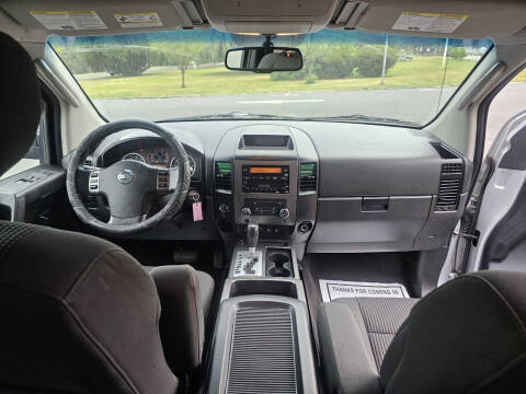 2010 Nissan Titan SE