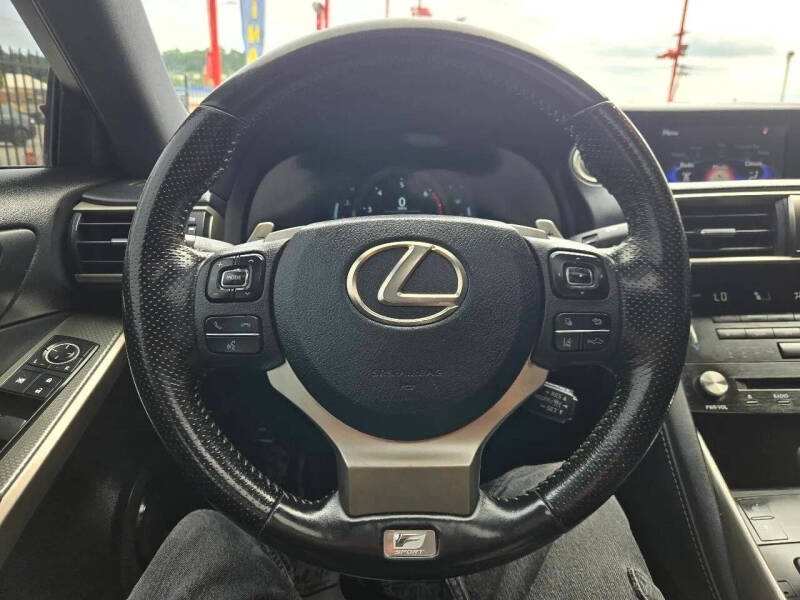 2017 Lexus IS 200t