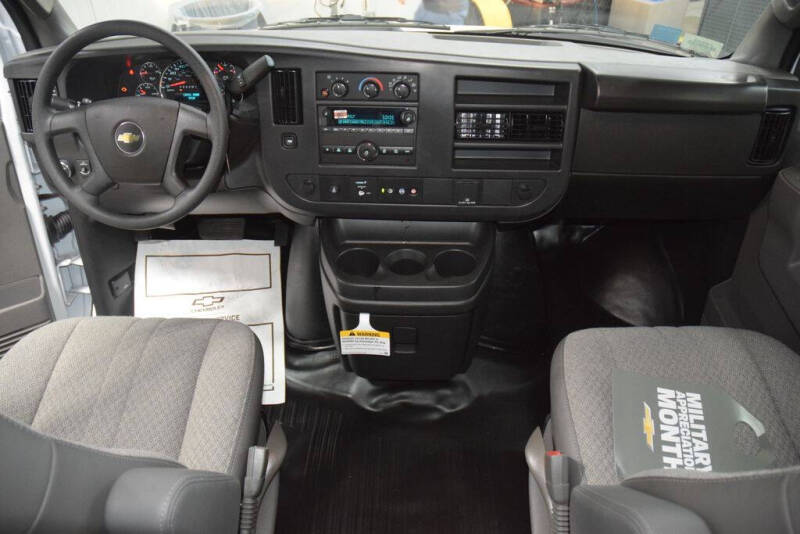 2025 Chevrolet Express 2500