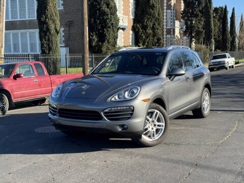 2013 Porsche Cayenne for sale at SUPER AUTO SALES STOCKTON in Stockton CA