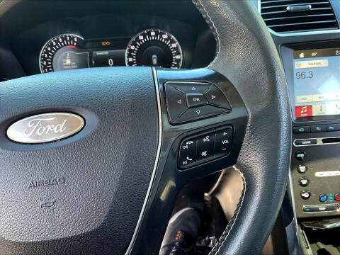 2017 Ford Explorer Platinum