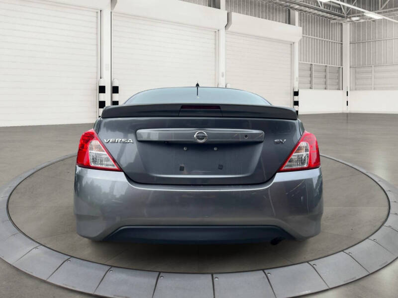 2019 Nissan Versa