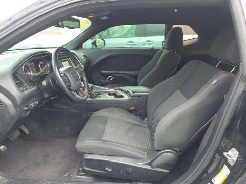 2016 Dodge Challenger SXT