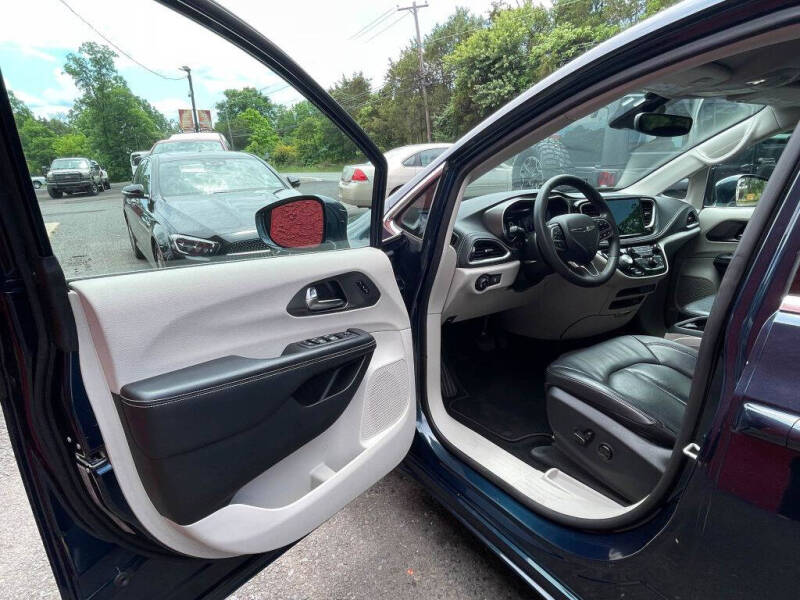 2022 Chrysler Pacifica Touring L