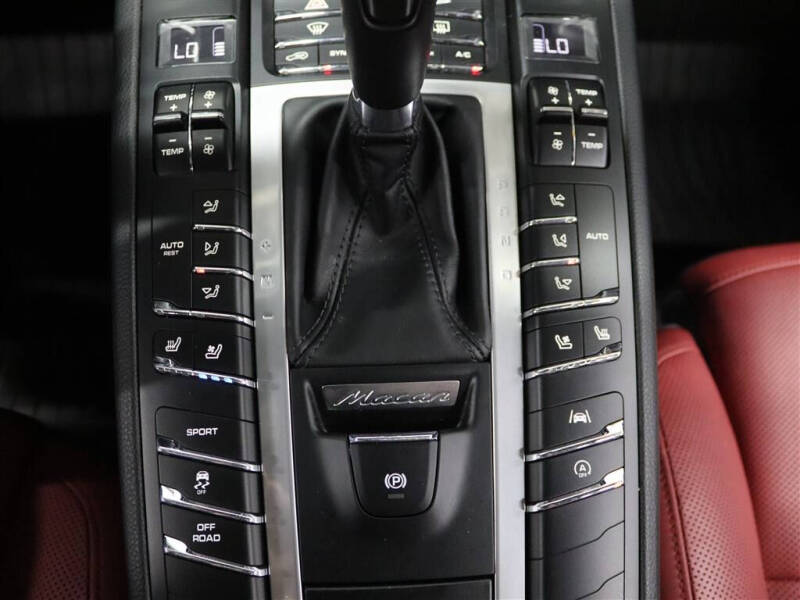 2020 Porsche Macan S