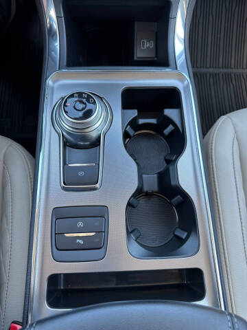 2024 Ford Edge Titanium