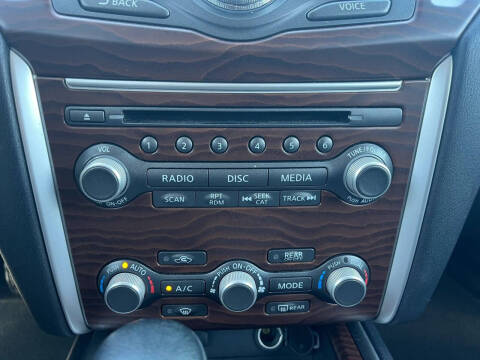 2017 Nissan Pathfinder Platinum