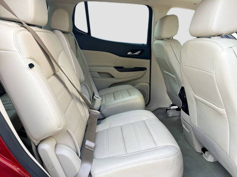 2022 GMC Acadia Denali