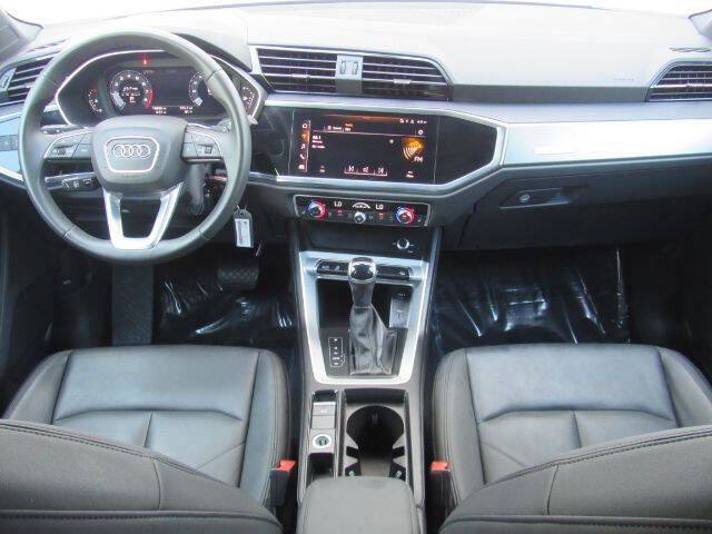 2025 Audi Q3 quattro S line Premium 45 TFSI