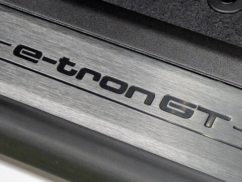 2022 Audi e-tron GT quattro Premium Plus