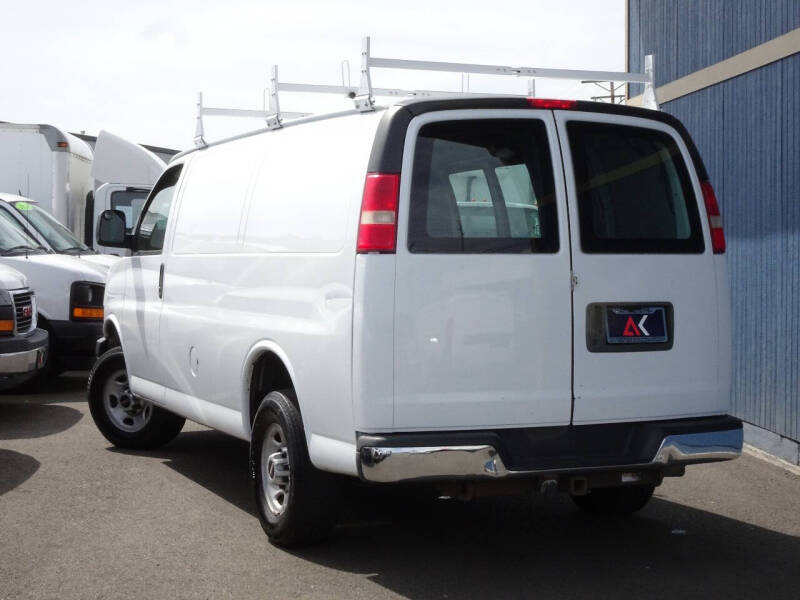 2006 GMC Savana 2500