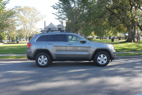 2013 Jeep Grand Cherokee for sale at Lexington Auto Club in Clifton NJ
