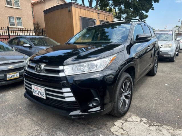 2019 Toyota Highlander LE