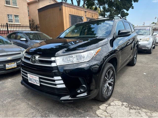 2019 Toyota Highlander for sale at Tracy Auto Depot in Tracy, CA