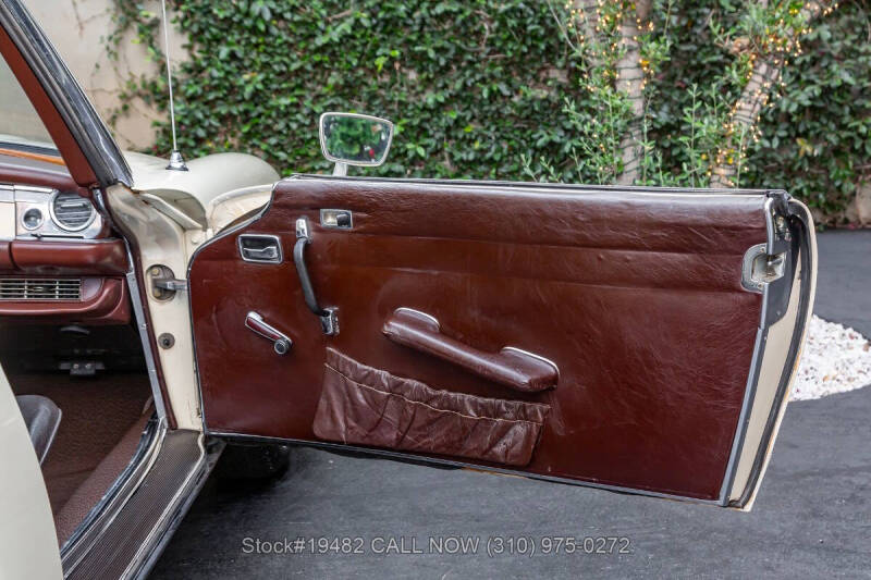 1970 Mercedes-Benz 280-Class