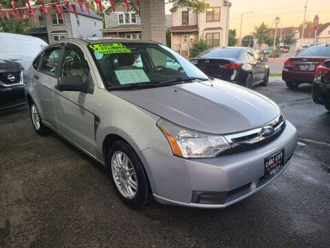 2008 Ford Focus for sale at Lake City Automotive in Milwaukee WI