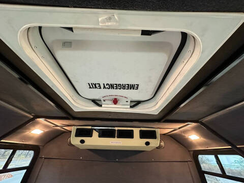 2010 Ford E-Series E-450 SD