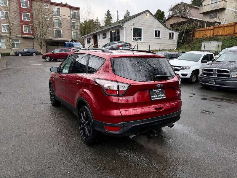 2018 Ford Escape SE